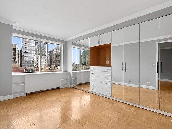 5th image of 236 E 47th St APT 26B