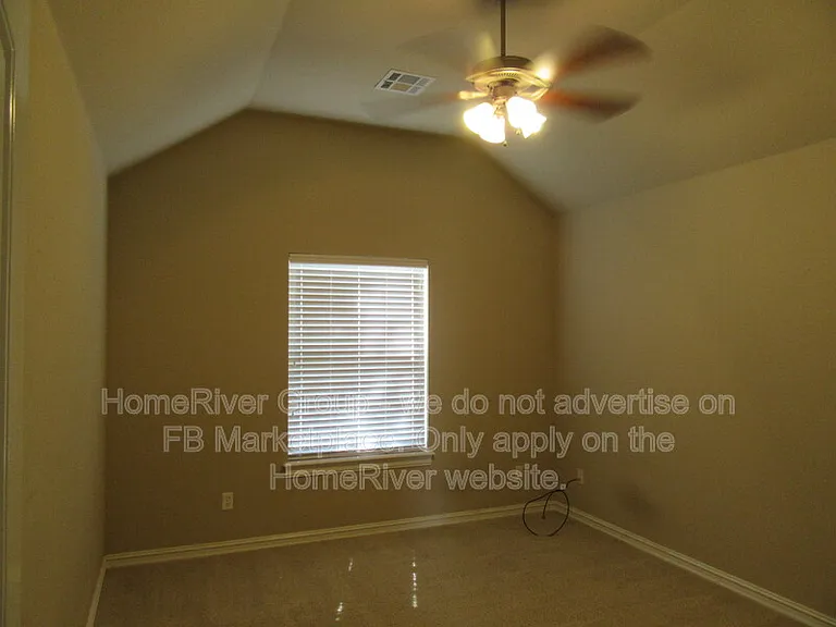 1012 W Fargo Ln — Photo 15