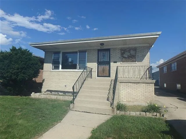 637 Hoxie Ave photo 1