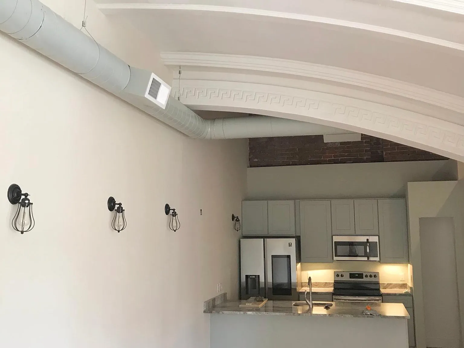 1 bed, 958 sqft, $1,799 — Photo 1
