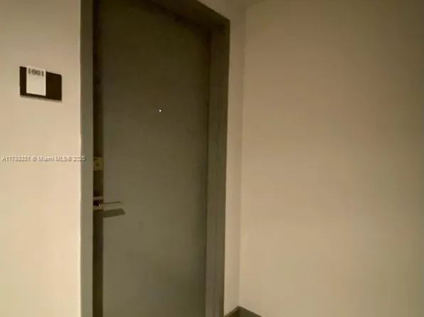 5300 Paseo Dr #1001, Doral, FL 33166