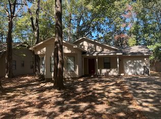 2302 Oakbrook Dr, Jonesboro, AR 72404