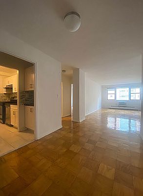 5th image of 435 W 57th St APT 9M