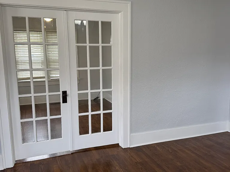 224 N Xenophon Ave — Photo 10