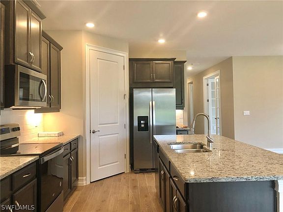 4th image of 1305 Remington Trace Dr