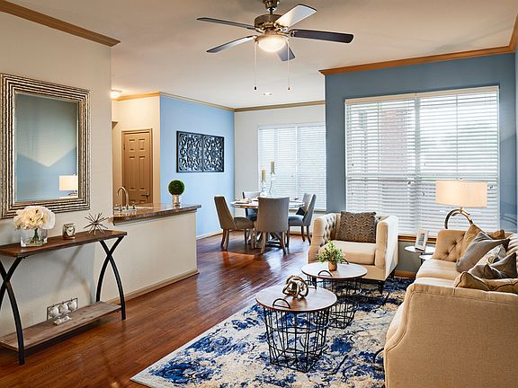 2nd image of 11805 Meadowglen Ln APT 2219