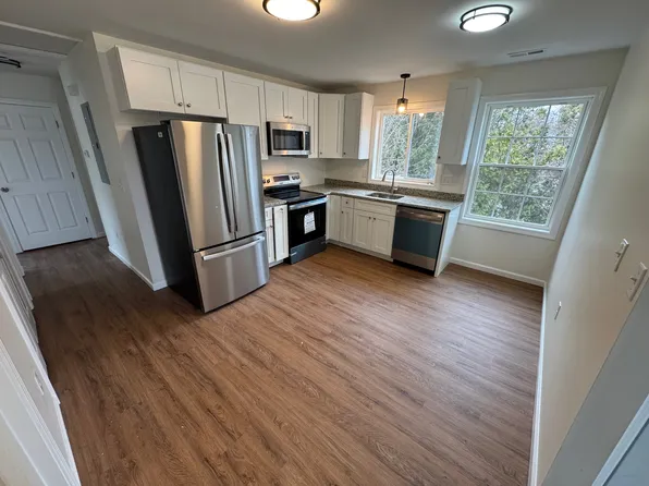 99 Union St #2, Manchester, CT 06042