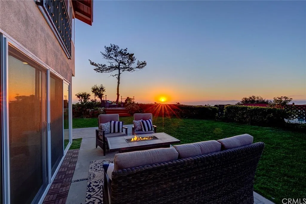Building Photo - 28329 Coveridge Dr
