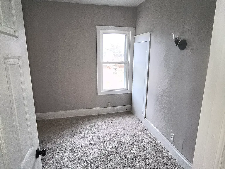 126 Worthington St — Photo 6