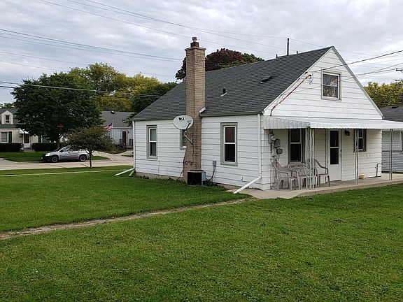 Spacious Back yard and Side yard.