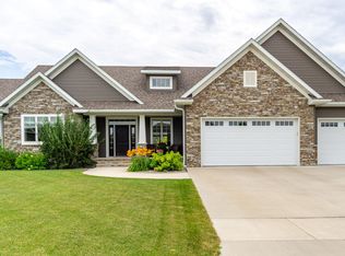 5402 Raboin Cir, Grand Forks, ND 58201