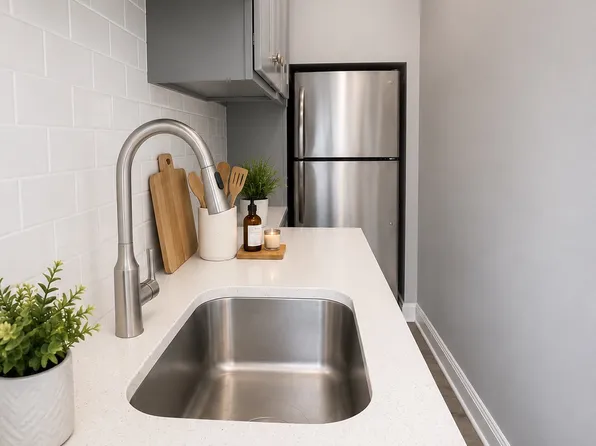 (undisclosed Address), Jersey City, NJ 07306