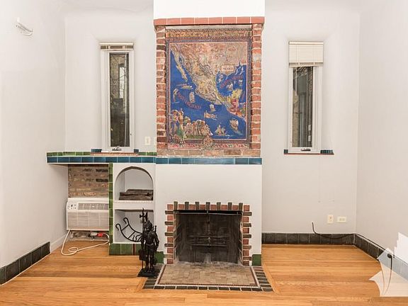 3rd image of 161 W Schiller St APT 2B