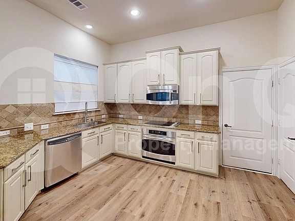 4th image of 4233 Swan Forest Dr APT C