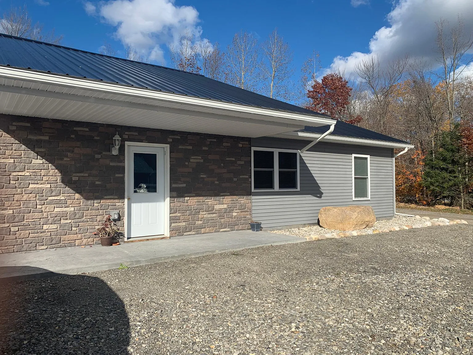 2 bed, 800 sqft, $1,000 — Photo 3