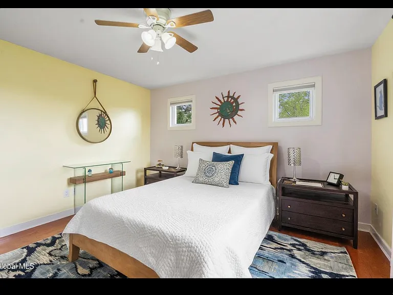 8 Fox Glove Ct — Photo 23