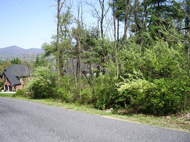 1st image of 145 Steeplechase Dr