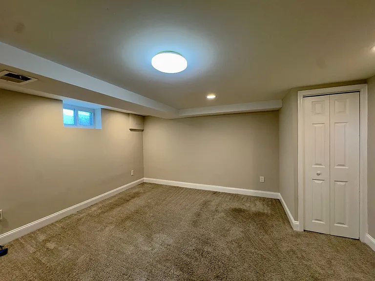 1922 Ewald Ave — Photo 15