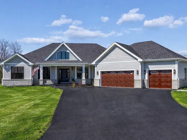 10408 Henning Dr, Huntley, IL 60142