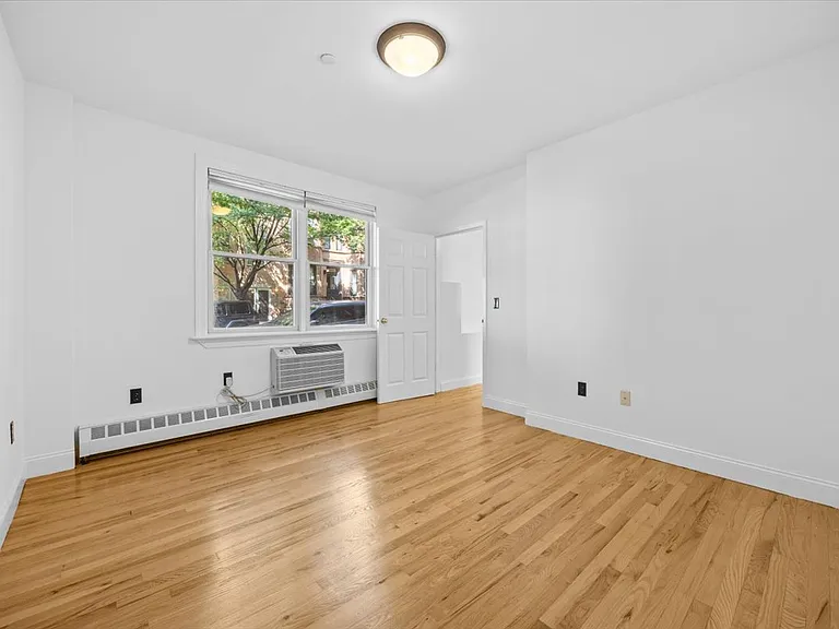 598 President St #1C — Photo 8
