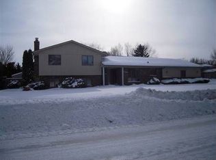 507 Olympic Dr, Waterloo, IA 50701