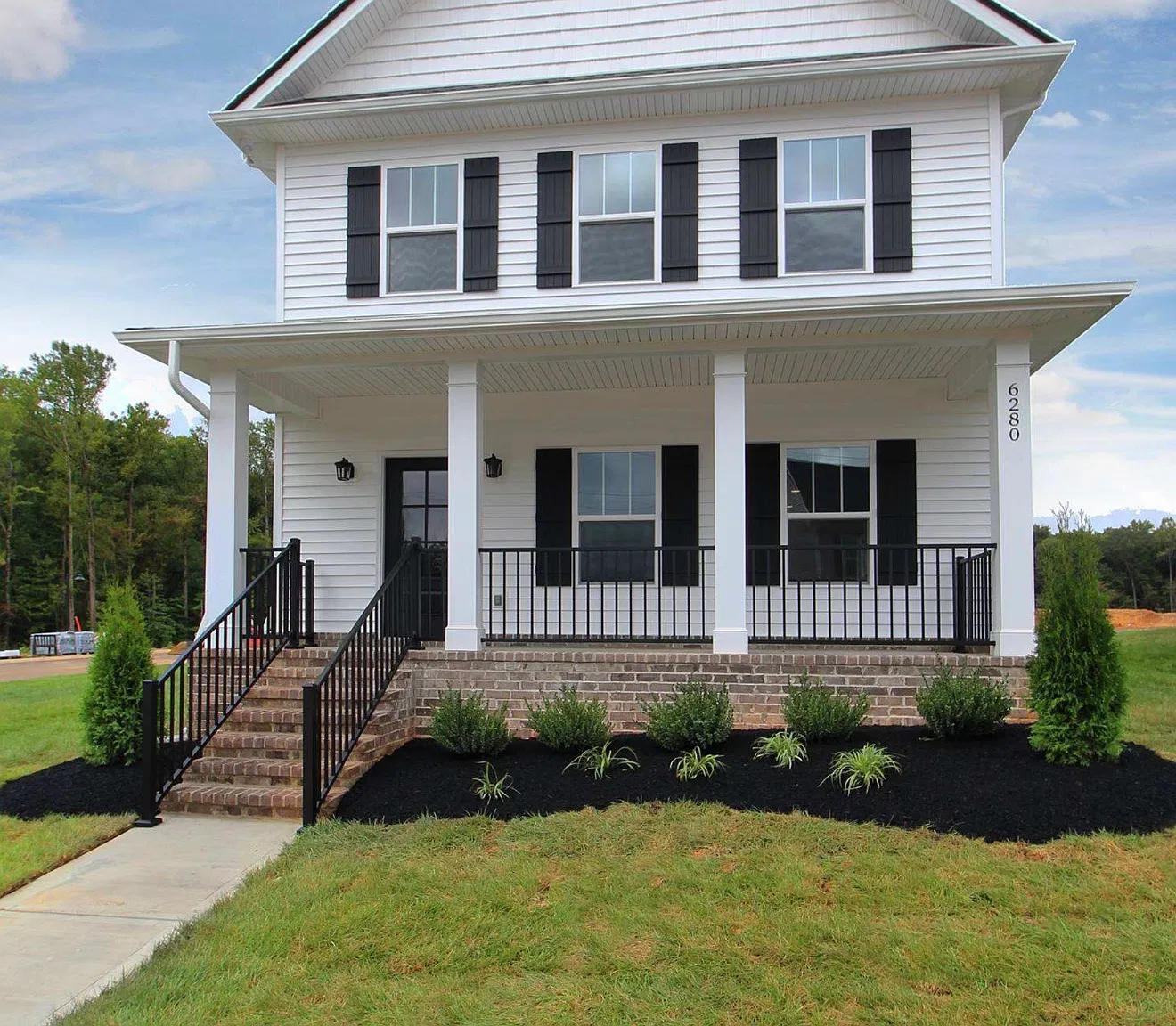 3 bed, 2.5 bath, 2276 sqft, $2,750 — Photo 2