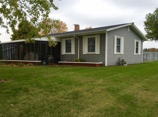455 Ln 275 Turkey Lk, Hudson, IN 46747