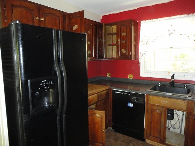 2nd image of 14009 Broomall Ln