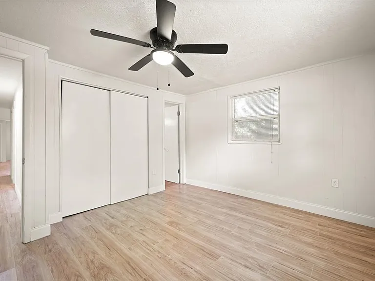 7903 New Kings Rd — Photo 6