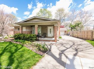 26616 Rouge River Dr, Dearborn Heights, MI 48127