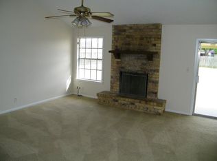 111 Sparrow Ln, Victoria, TX 77905