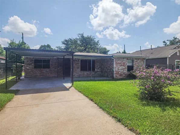 8159 Redfern Dr, Houston, TX 77033