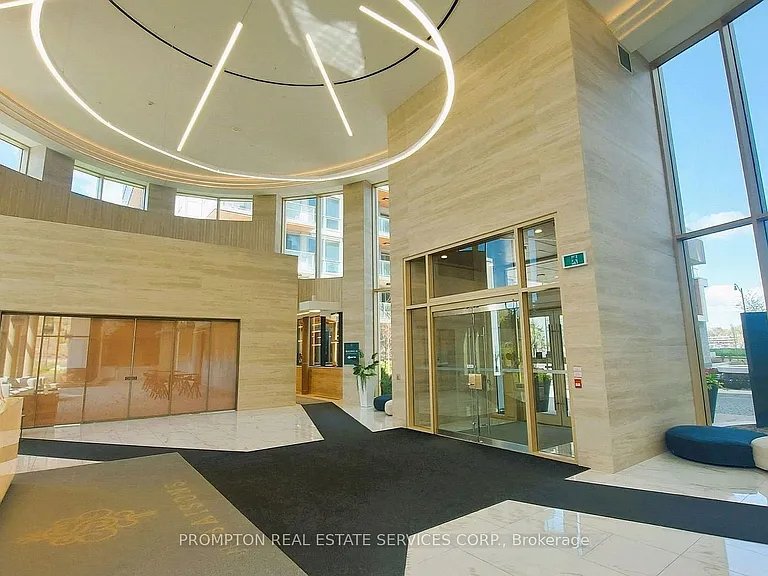 27 McMahon Dr #2012 — Photo 34