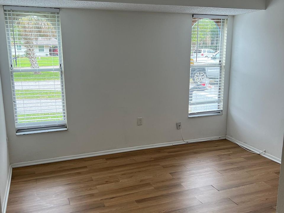 2nd image of 4530 27th St W #4530