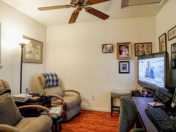 4th image of 155 Fairoaks Drive