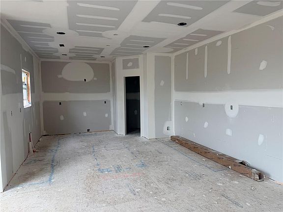 2nd image of 20774 Emerald St