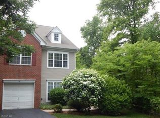 10 Paine Ct, Basking Ridge, NJ 07920