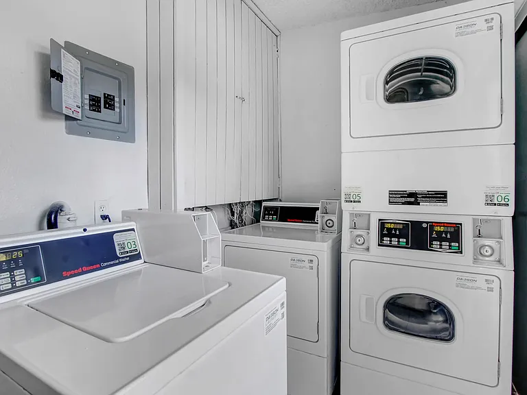 1300 W Olive Ave #C-B — Photo 11