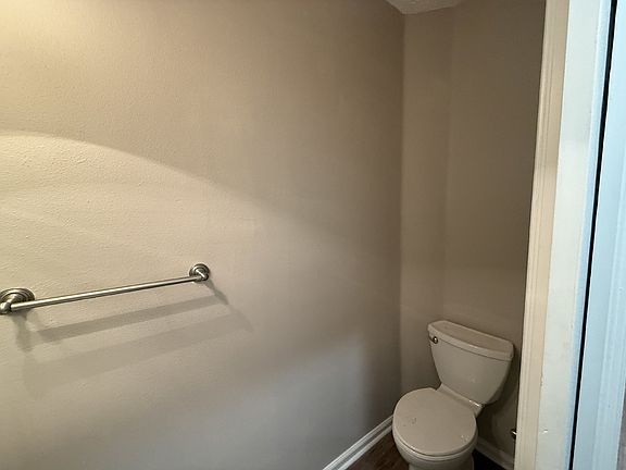 3rd image of 3945 Buckthorne Dr #G