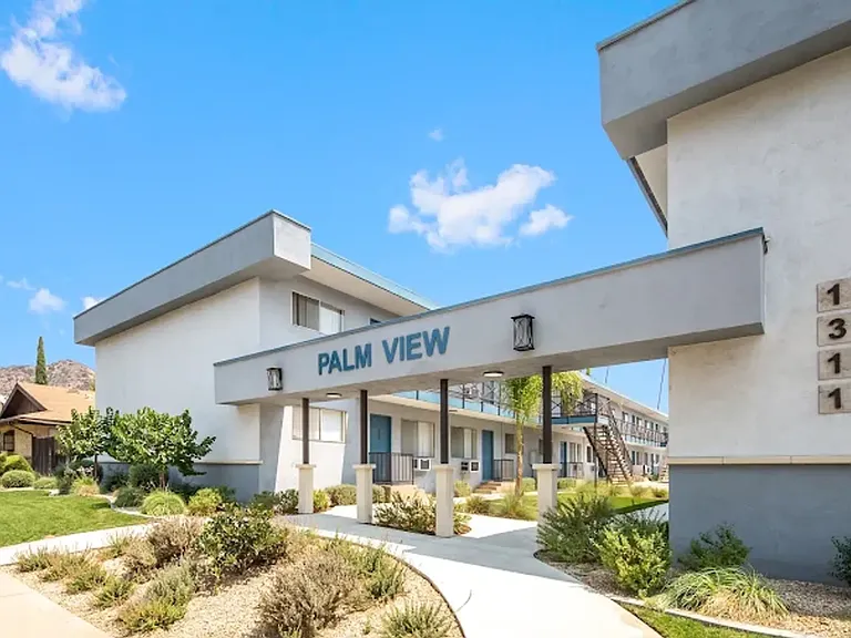 Palm View Apartments in Azusa — Photo 21