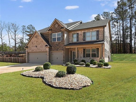 2nd image of 225 Sebastian Cv