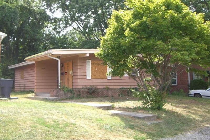 2nd image of 2906 Forest Hill Ave NW