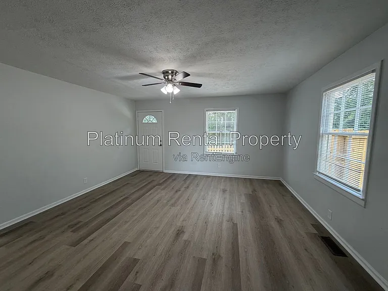 1868 Quarry Rd NW — Photo 7