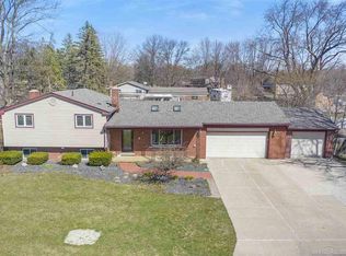 5233 Shelbyshire Dr, Shelby Township, MI 48316