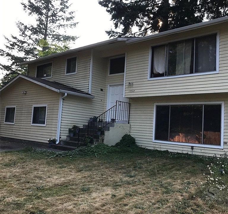 2nd image of 17517 19th Ct NE