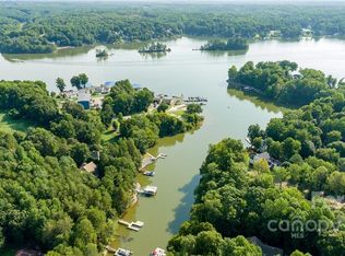 8040 Summit Ridge Dr, Catawba, NC 28609