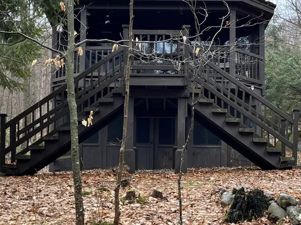 174 Lone Pine Rd, Cranberry Lake, NY 12927