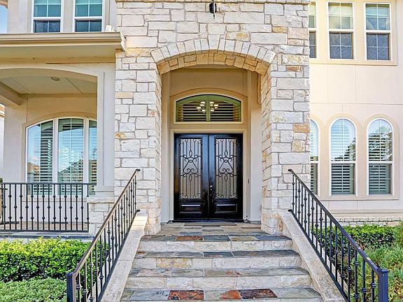 4th image of 3215 Blue Bonnet Blvd