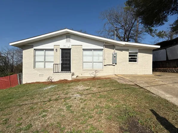 1401 Coffee Ct, Columbus, GA 31906