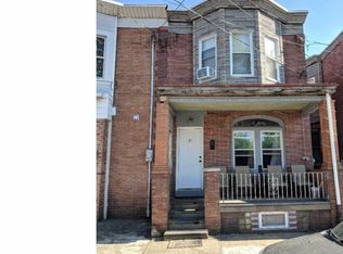 1186 Everett St, Camden, NJ 08104